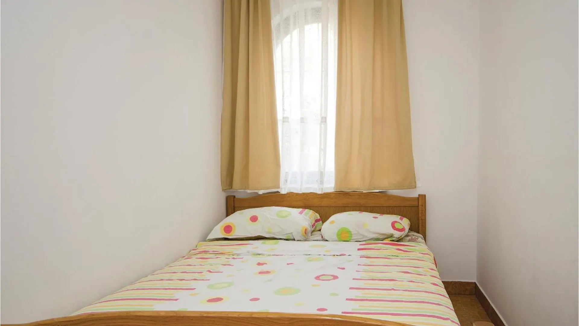 Lovely Apartment In Okrug Gornji With Wifi Trogir