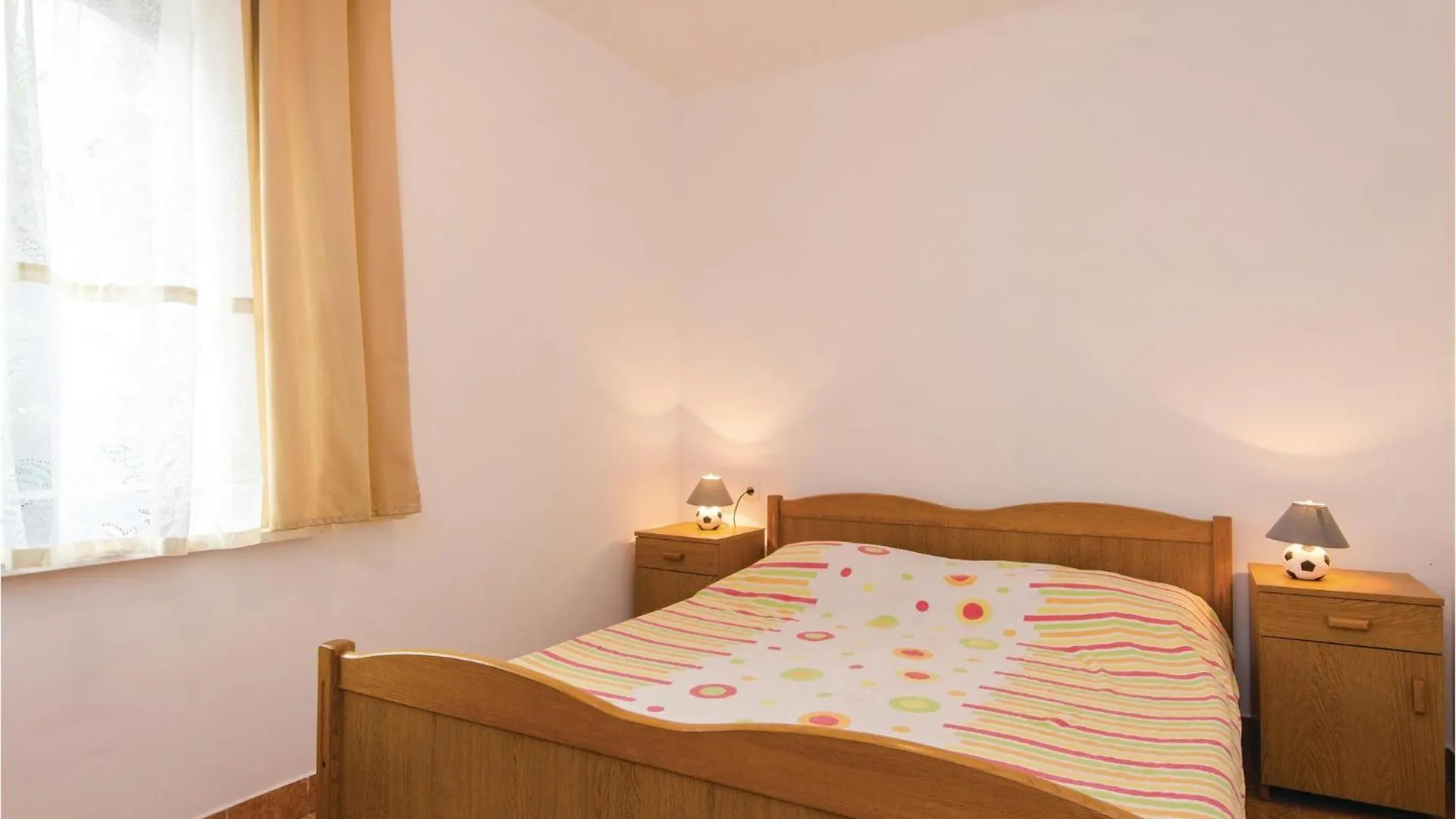 Lovely Apartment In Okrug Gornji With Wifi Trogir Croatia